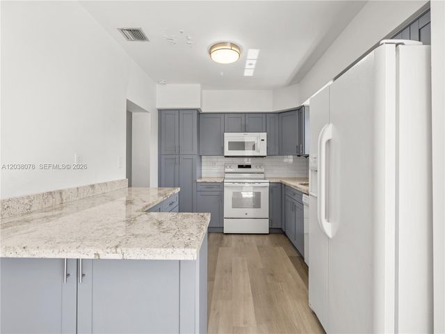 7591 Pierce St, Hollywood, FL 33024