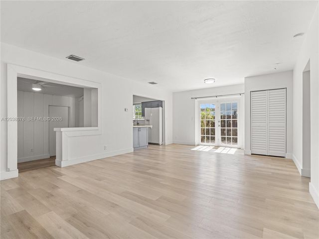 7591 Pierce St, Hollywood, FL 33024
