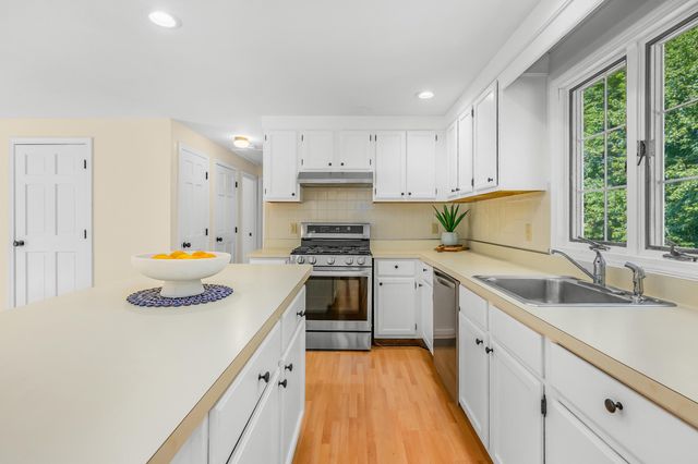 295 Westwind Circle, Osterville, MA 02655