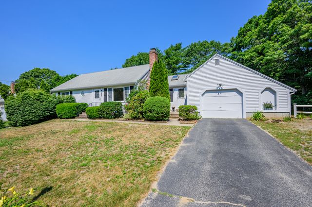 295 Westwind Circle, Osterville, MA 02655
