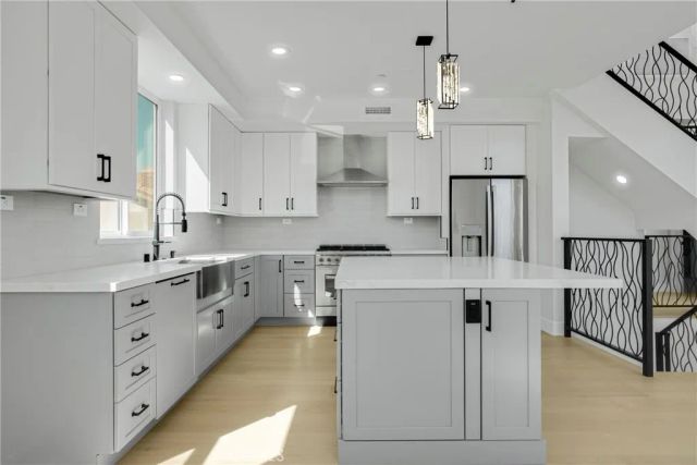 2407 Perkins Ln, Redondo Beach, CA 90278