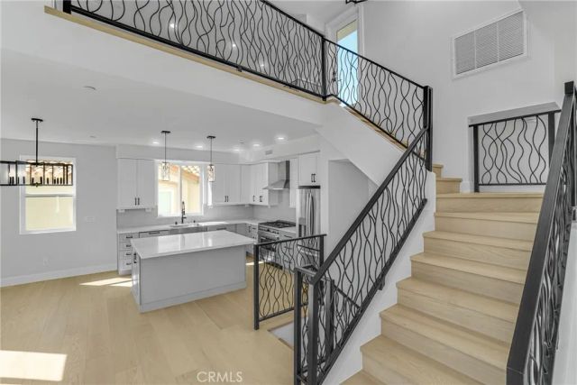 2407 Perkins Ln, Redondo Beach, CA 90278