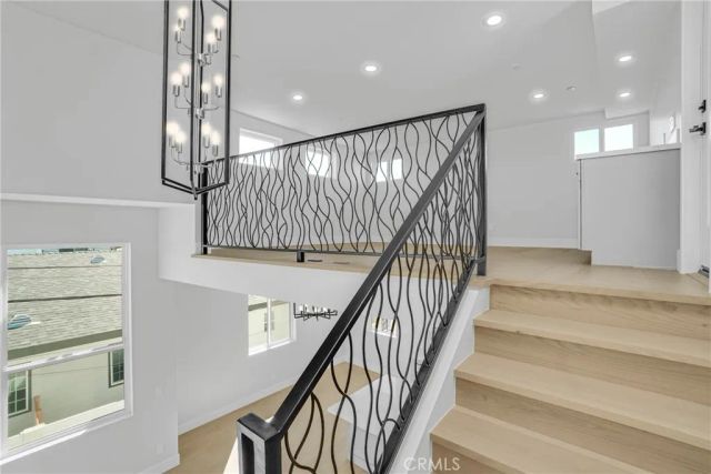 2407 Perkins Ln, Redondo Beach, CA 90278