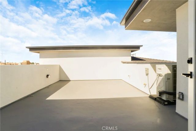 2407 Perkins Ln, Redondo Beach, CA 90278