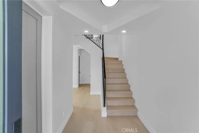 2407 Perkins Ln, Redondo Beach, CA 90278