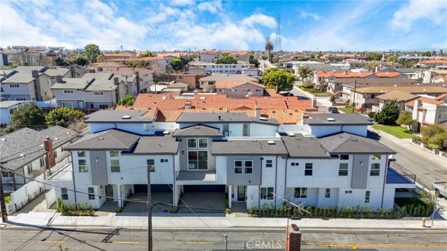 2407 Perkins Ln, Redondo Beach, CA 90278