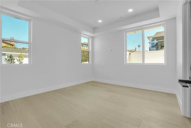 2407 Perkins Ln, Redondo Beach, CA 90278