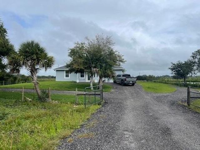 16469 NW 272nd Street, Okeechobee, FL 34972