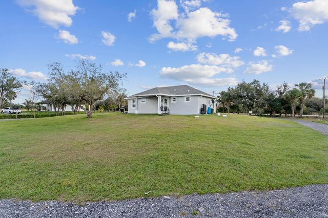16469 NW 272nd Street, Okeechobee, FL 34972