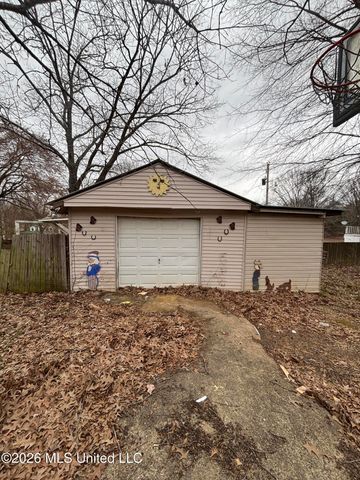 1560 Wilborne Road, Southaven, MS 38672