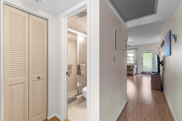 266 Ventnor S, Deerfield Beach, FL 33442