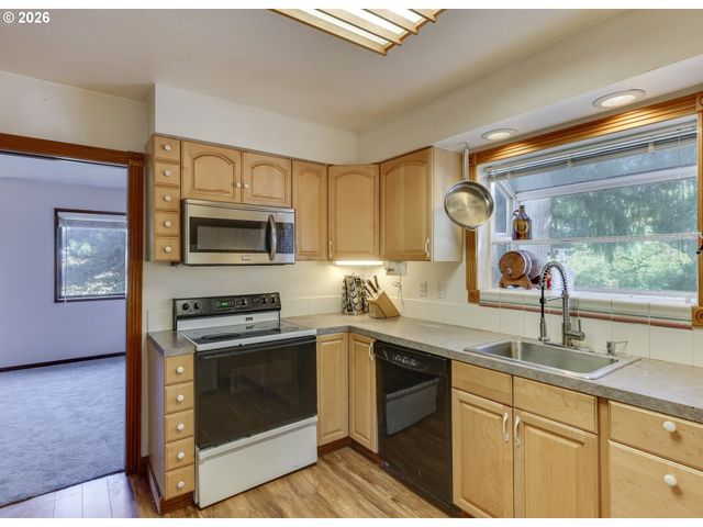 7905 Sw 184TH Ave, Beaverton, OR 97007