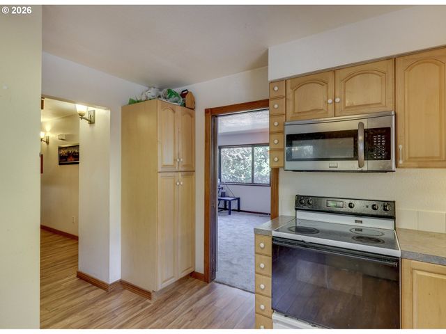7905 Sw 184TH Ave, Beaverton, OR 97007