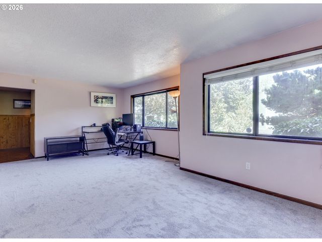 7905 Sw 184TH Ave, Beaverton, OR 97007