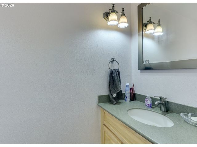 7905 Sw 184TH Ave, Beaverton, OR 97007