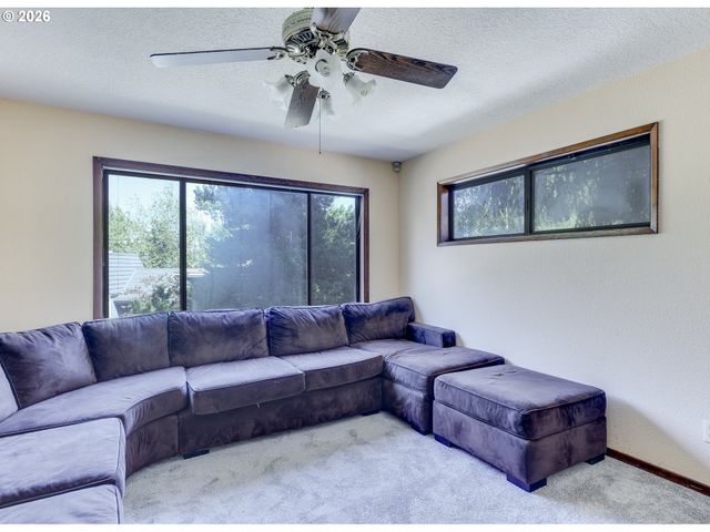 7905 Sw 184TH Ave, Beaverton, OR 97007