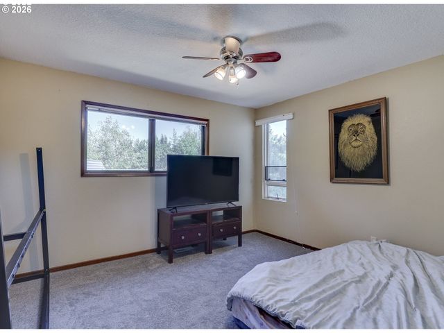 7905 Sw 184TH Ave, Beaverton, OR 97007