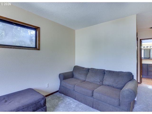 7905 Sw 184TH Ave, Beaverton, OR 97007