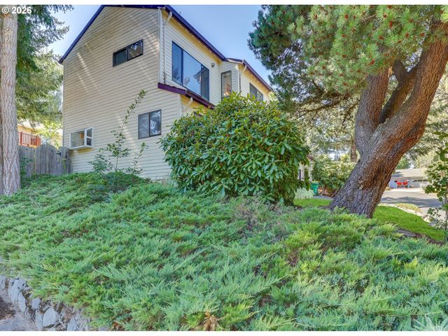 7905 Sw 184TH Ave, Beaverton, OR 97007