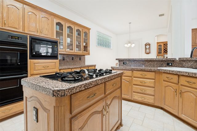 8619 Royalbrook Court, Dallas, TX 75243
