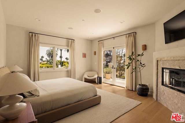 330 7th Street, Santa Monica, CA 90402