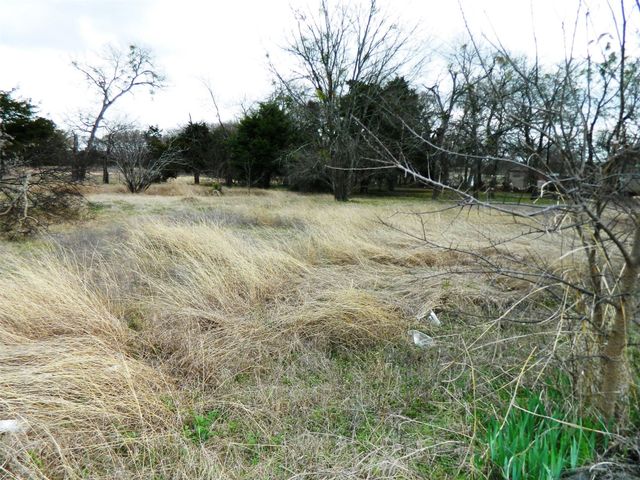 110 S Bois D Arc Street, Bailey, TX 75452