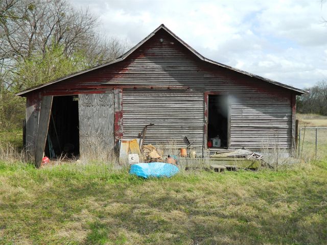 110 S Bois D Arc Street, Bailey, TX 75452