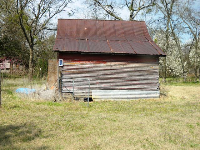 110 S Bois D Arc Street, Bailey, TX 75452