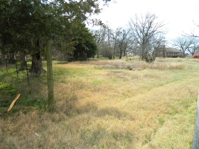 110 S Bois D Arc Street, Bailey, TX 75452