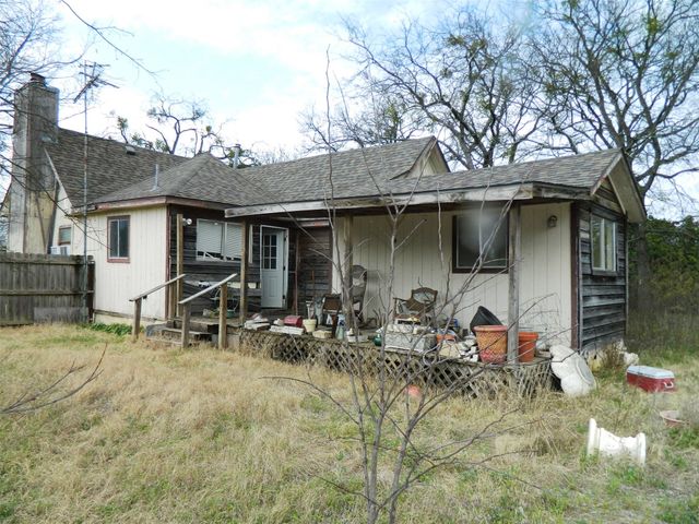 110 S Bois D Arc Street, Bailey, TX 75452