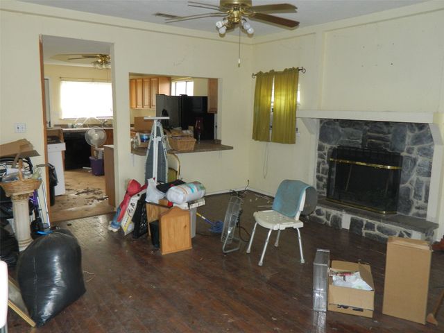 110 S Bois D Arc Street, Bailey, TX 75452