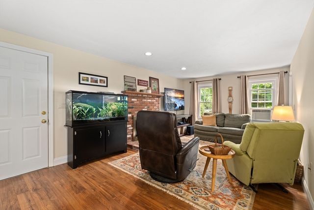 82 Norton Rd, North Attleboro, MA 02760