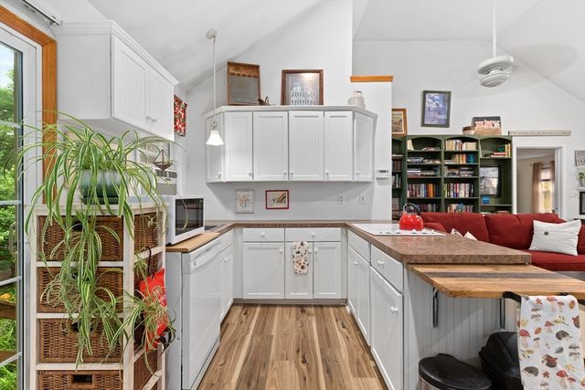 82 Norton Rd, North Attleboro, MA 02760