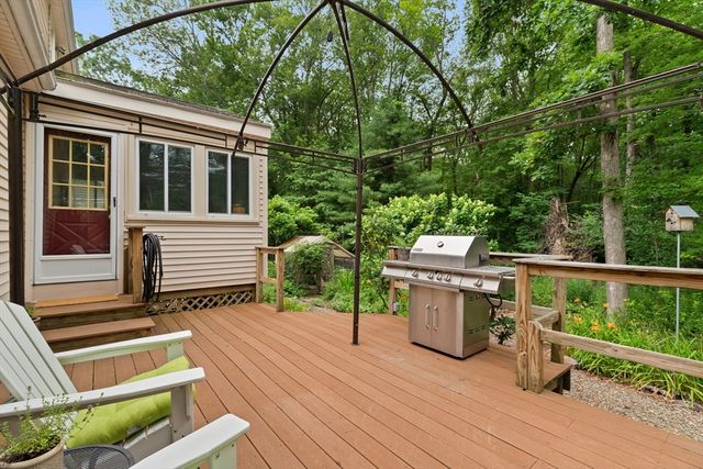 82 Norton Rd, North Attleboro, MA 02760