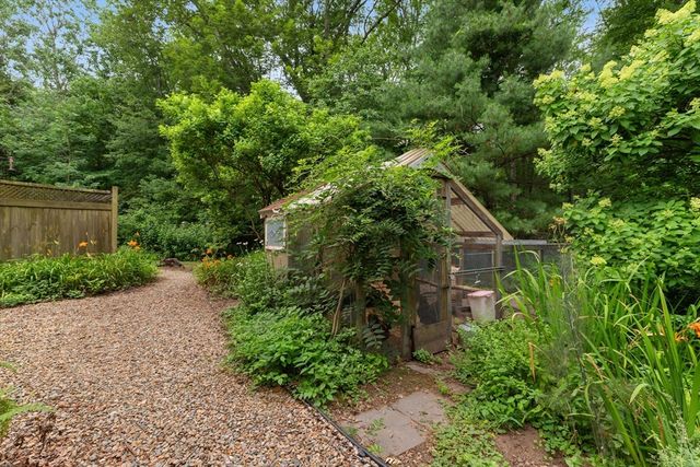 82 Norton Rd, North Attleboro, MA 02760