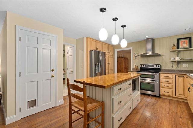 82 Norton Rd, North Attleboro, MA 02760