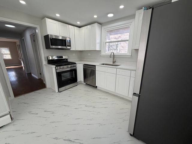 12253 S Peoria Street, Chicago, IL 60643