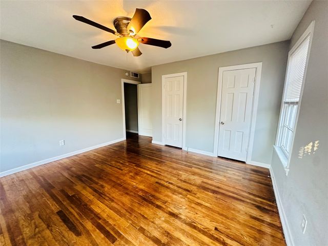 821 W Church Street, Grand Prairie, TX 75050