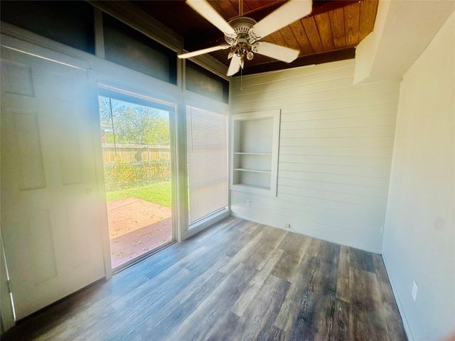 821 W Church Street, Grand Prairie, TX 75050