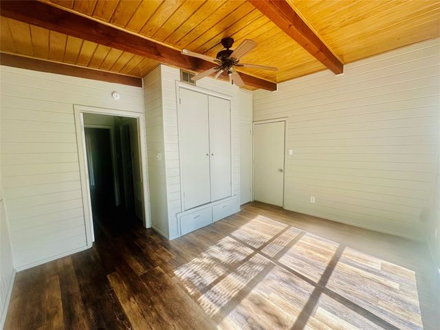 821 W Church Street, Grand Prairie, TX 75050