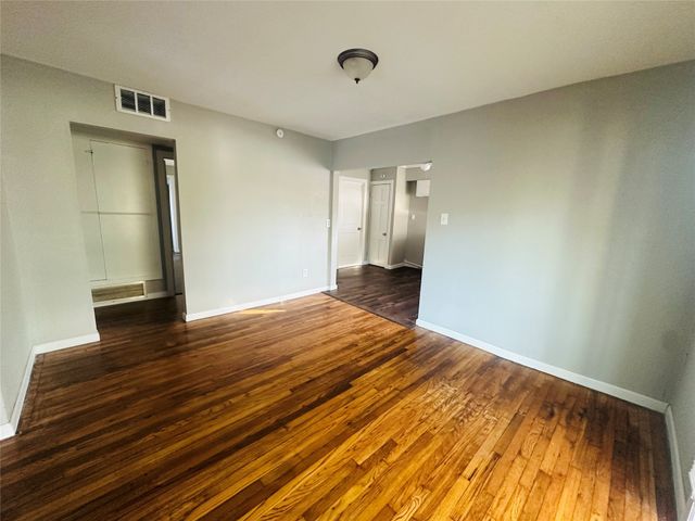 821 W Church Street, Grand Prairie, TX 75050