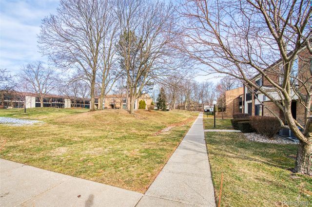 18417 University Park Drive, Livonia, MI 48152