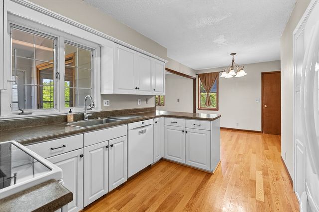 2620 Brookland Drive NE, Cedar Rapids, IA 52402