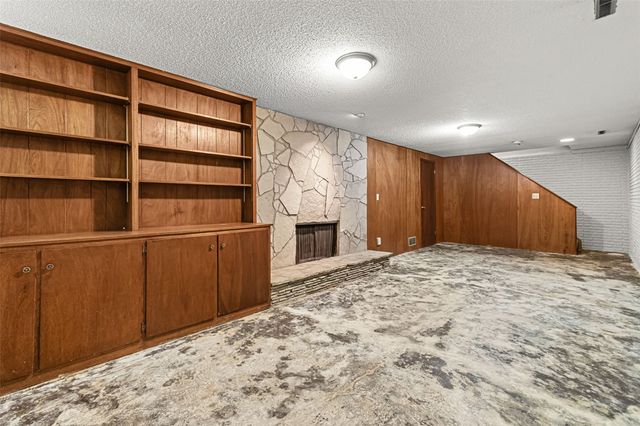 2620 Brookland Drive NE, Cedar Rapids, IA 52402
