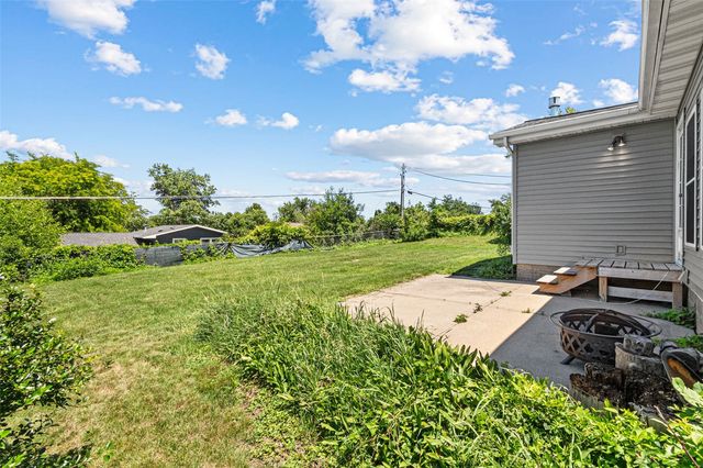 2620 Brookland Drive NE, Cedar Rapids, IA 52402