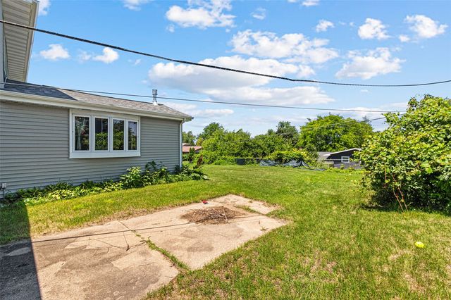 2620 Brookland Drive NE, Cedar Rapids, IA 52402