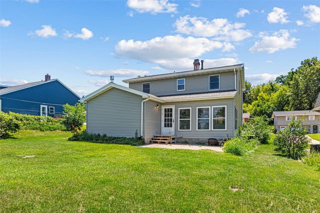 2620 Brookland Drive NE, Cedar Rapids, IA 52402