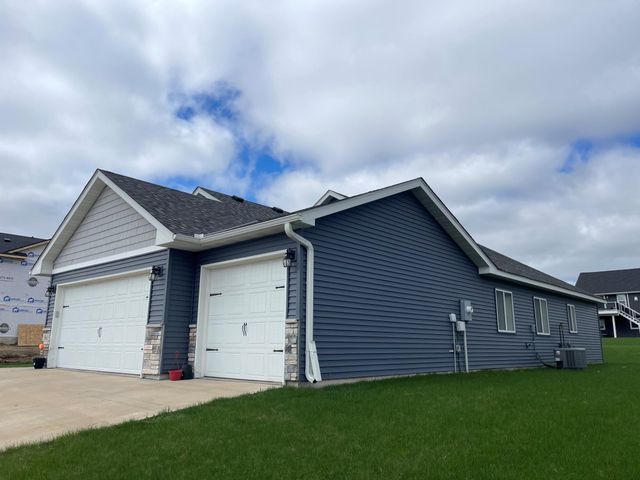 841 N Grant Street, Ellsworth, WI 54011