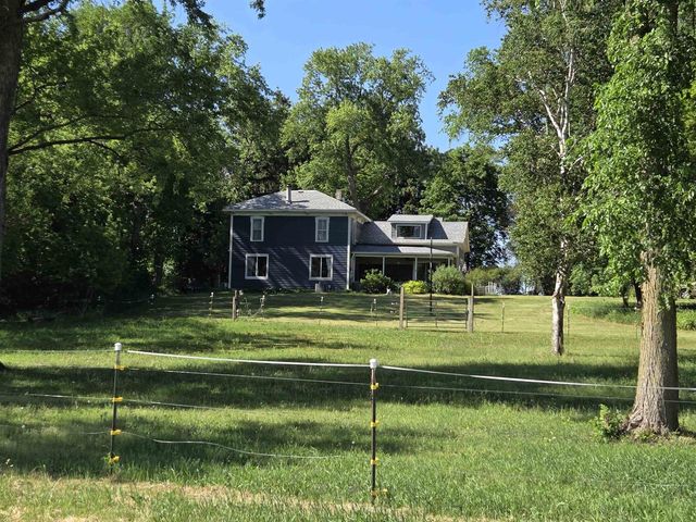 W3064 Piper Road, Whitewater, WI 53190