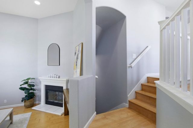 248 Vista Roma Way, San Jose, CA 95136